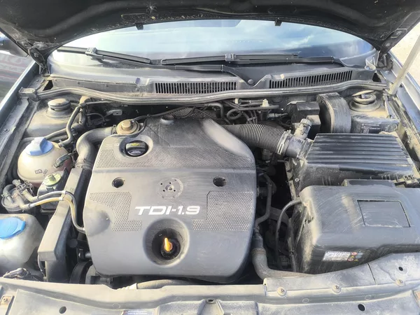 Volkswagen Golf GT-TDI66KW,PĚKNÝ,SERVISKA,1MAJ - foto 20