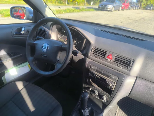 Škoda Octavia KRÁSNÁ,170TKM,1MAJ.SERVISKA - foto 7