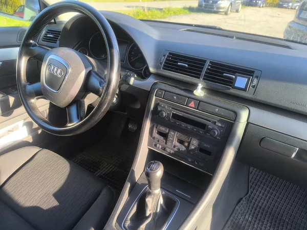 Audi A4 1,9TDI BEZ DPF,KRÁSNÁ,SERVISKA - foto 10