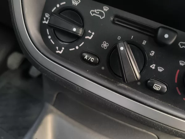 Citroën C3 1,4i,KLIMA,KRÁSNÁ,115KM,1MAJ72 - foto 10
