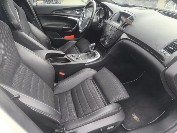 Opel Insignia OPC 2,8BITURBO 360K,4X4,VÝBAVA - foto 9
