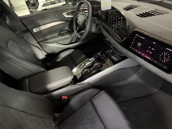 Audi A5 TDI 150kW QUATTRO STR S-LINE!! - foto 33