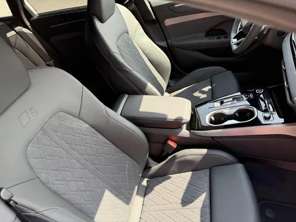 Audi A6 TDI 150kW STR 4X4 S-LINE R21!! - foto 37
