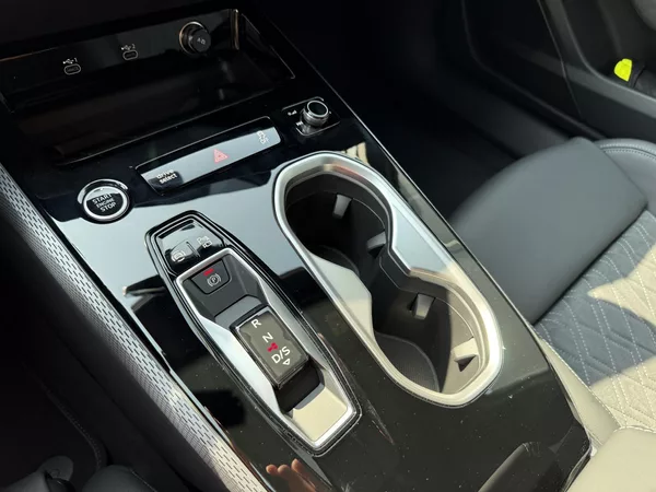 Audi A6 TDI 150kW STR 4X4 S-LINE R21!! - foto 46