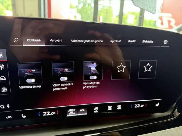 Audi A6 TDI 150kW STR 4X4 S-LINE R21!! - foto 50