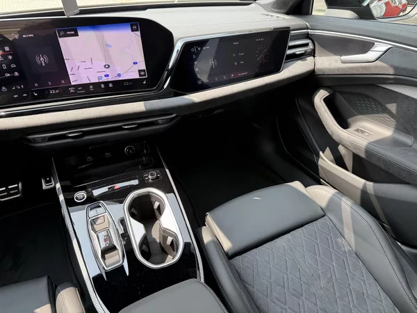 Audi A6 TFSI 270kW 4X4 S-LINE VZDUCH - foto 31