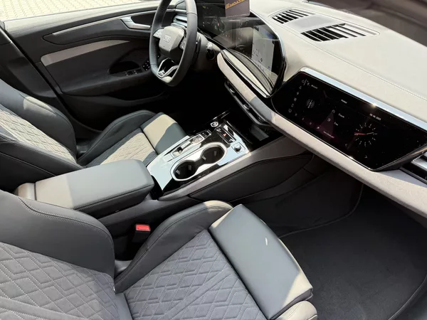 Audi A6 TFSI 270kW 4X4 S-LINE VZDUCH - foto 44