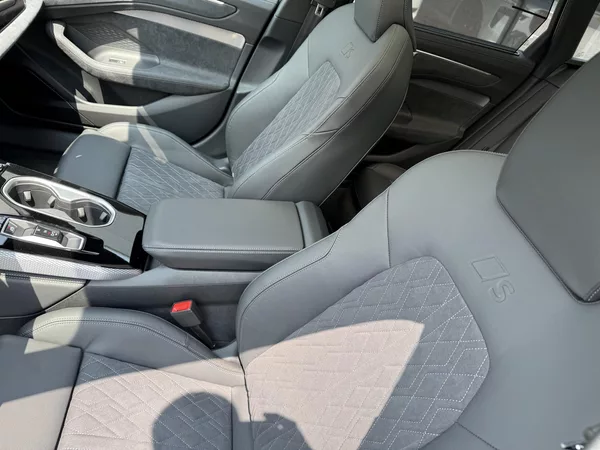 Audi A6 TFSI 270kW 4X4 S-LINE VZDUCH - foto 51