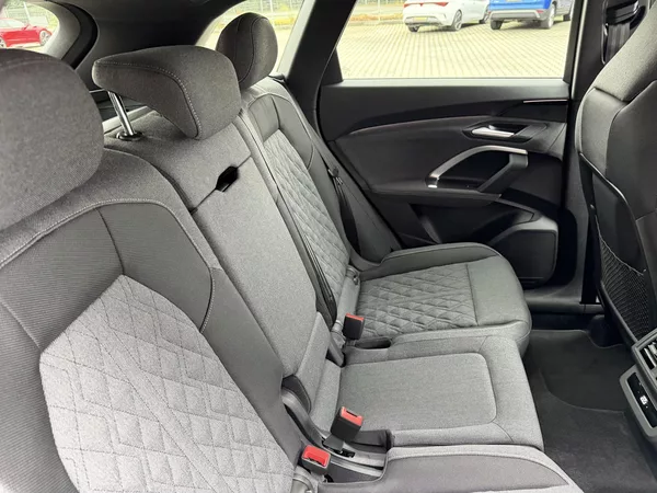 Audi Q5 TDI 150kW 4X4 S-LINE R20 3D!!! - foto 29