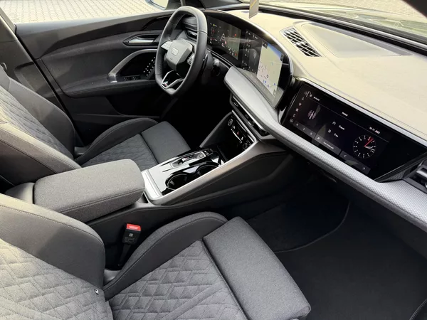 Audi Q5 TDI 150kW 4X4 S-LINE R20 3D!!! - foto 32