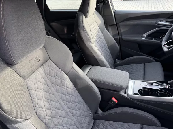 Audi Q5 TDI 150kW 4X4 S-LINE R20 3D!!! - foto 33