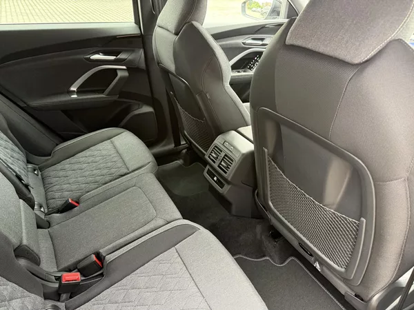 Audi Q5 TDI 150kW 4X4 S-LINE R20 3D!!! - foto 31