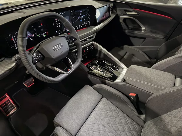 Audi Q5 SB TFSI 150kW 4X4 SLINE R20 3D - foto 21