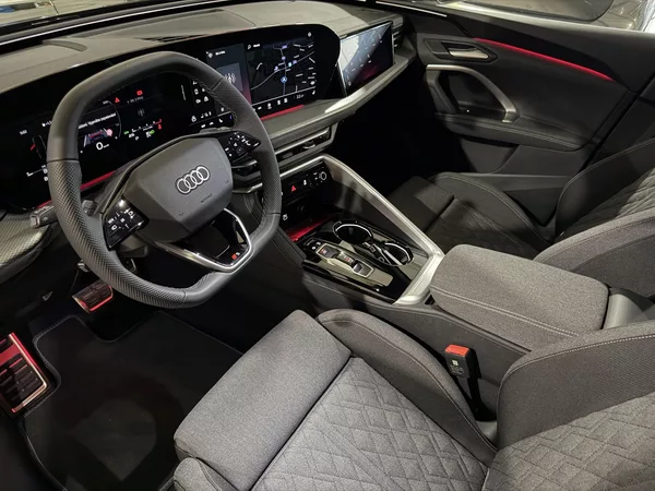 Audi Q5 SB TFSI 150kW 4X4 SLINE R20 3D - foto 33