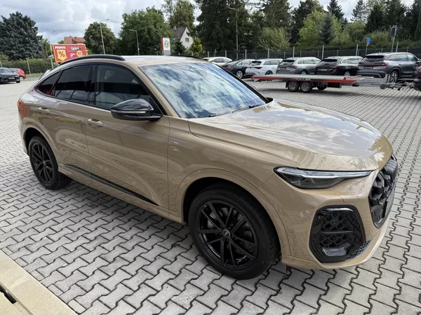 Audi Q5 SB TDI 150kW 4X4 S-LINE R20 3D - foto 13