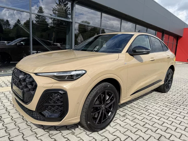 Audi Q5 SB TDI 150kW 4X4 S-LINE R20 3D - foto 2