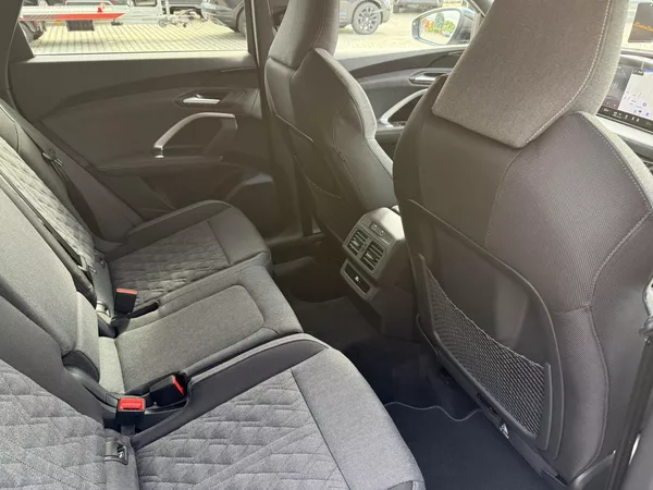 Audi Q5 SB TDI 150kW 4X4 S-LINE R20 3D - foto 32