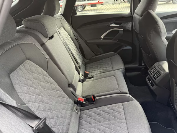 Audi Q5 SB TDI 150kW 4X4 S-LINE R20 3D - foto 33