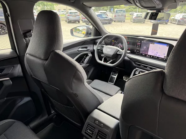 Audi Q5 SB TDI 150kW 4X4 S-LINE R20 3D - foto 35