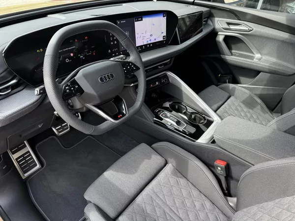 Audi Q5 SB TDI 150kW 4X4 S-LINE R20 3D - foto 41