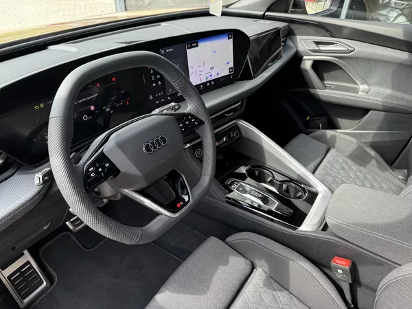 Audi Q5 SB TDI 150kW 4X4 S-LINE R20 3D - foto 44