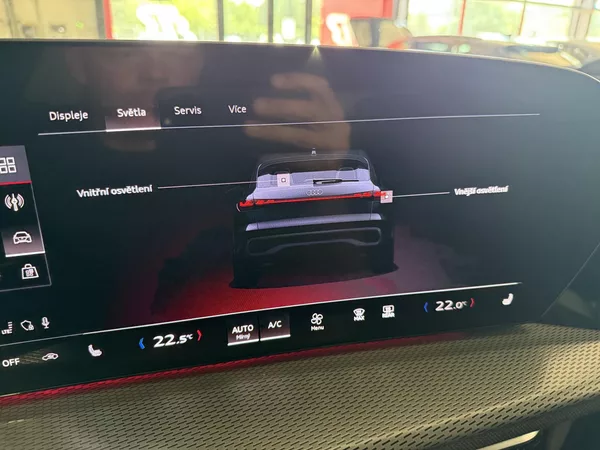 Audi Q5 SB TDI 150kW 4X4 S-LINE R20 3D - foto 53