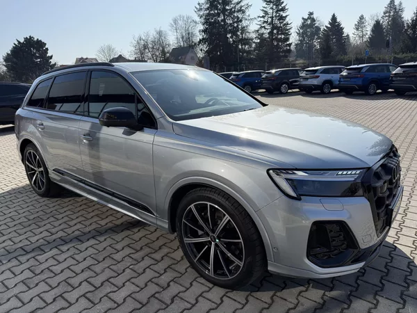 Audi Q7 50TDI 210kW S-LINE 7MÍST NZN!! - foto 14