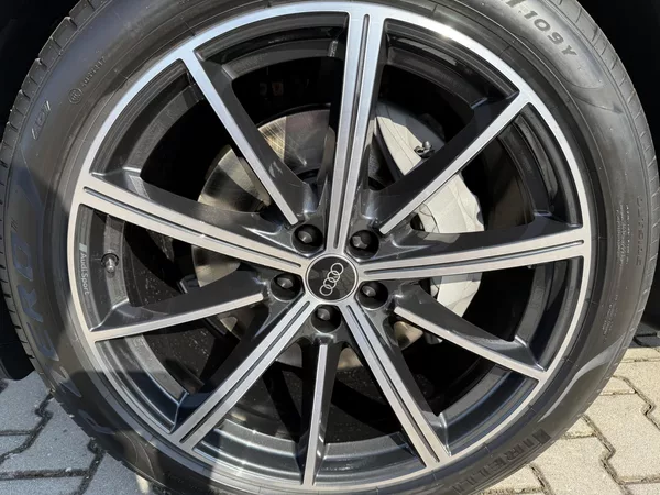 Audi Q7 50TDI 210kW S-LINE 7MÍST NZN!! - foto 22