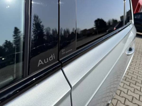 Audi Q7 50TDI 210kW S-LINE 7MÍST NZN!! - foto 23