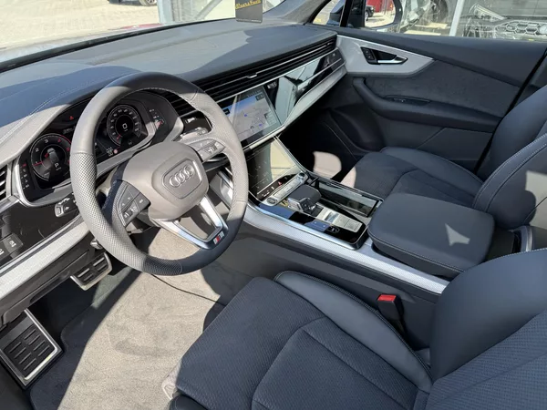 Audi Q7 50TDI 210kW S-LINE 7MÍST NZN!! - foto 25