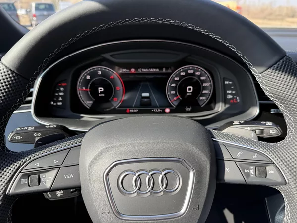 Audi Q7 50TDI 210kW S-LINE 7MÍST NZN!! - foto 46