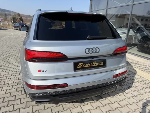 Audi Q7 50TDI 210kW S-LINE 7MÍST NZN!! - foto 9
