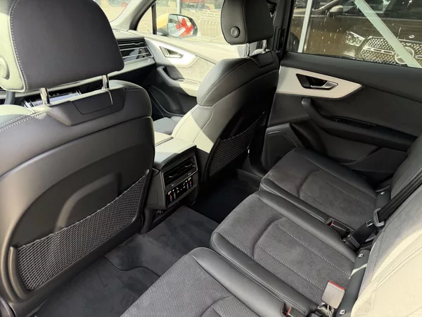 Audi Q7 50TDI 210kW S-LINE GRAVITY ASS - foto 21