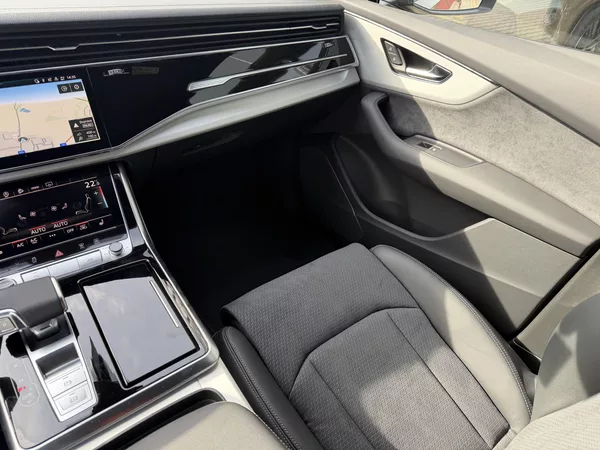 Audi Q7 50TDI 210kW S-LINE GRAVITY ASS - foto 23