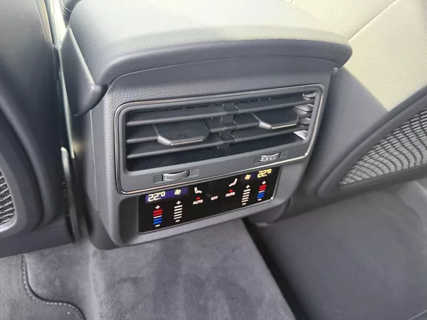 Audi Q7 50TDI 210kW S-LINE GRAVITY ASS - foto 24