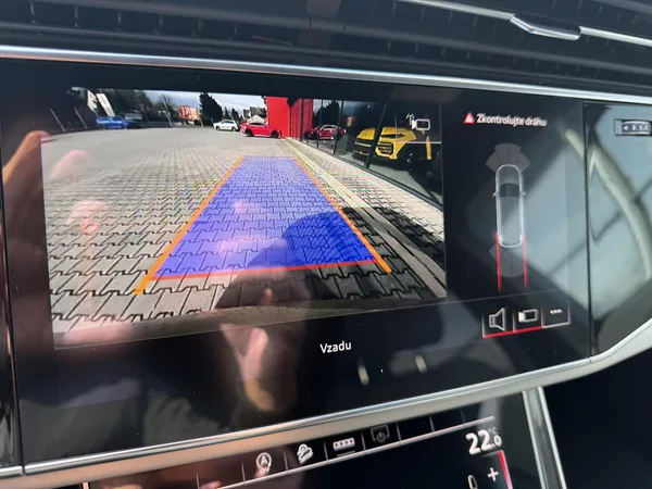 Audi Q7 50TDI 210kW S-LINE GRAVITY ASS - foto 42