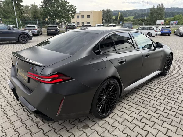 BMW M5 ULTIMATE FROZEN DEEP KARBON CZ - foto 10