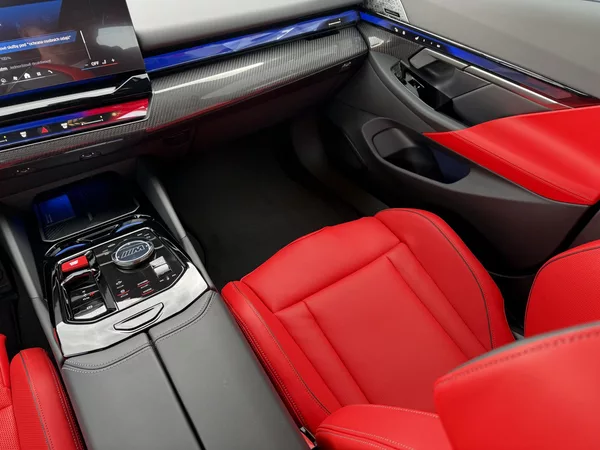 BMW M5 ULTIMATE FROZEN DEEP KARBON CZ - foto 27