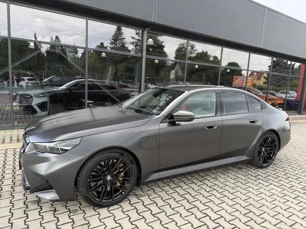 BMW M5 ULTIMATE FROZEN DEEP KARBON CZ - foto 3
