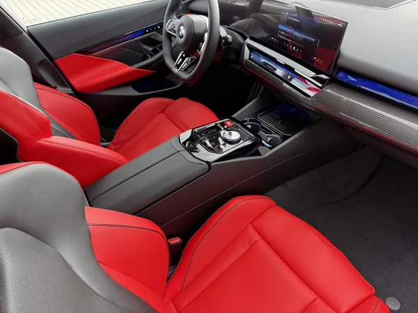 BMW M5 ULTIMATE FROZEN DEEP KARBON CZ - foto 39