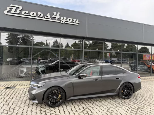 BMW M5 ULTIMATE FROZEN DEEP KARBON CZ - foto 4