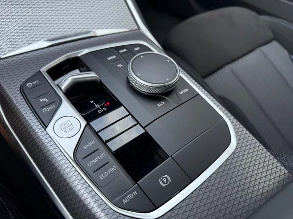 BMW Řada 3 330i XDRIVE 180kW M-PAKET TOP! - foto 37
