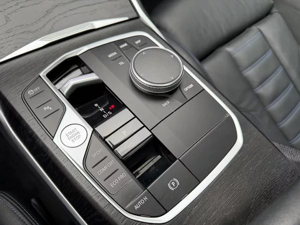 BMW Řada 3 M340i 275kW XDRIVE HUD PANORAM - foto 44
