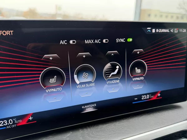 BMW Řada 3 M340i 275kW XDRIVE HUD PANORAM - foto 50
