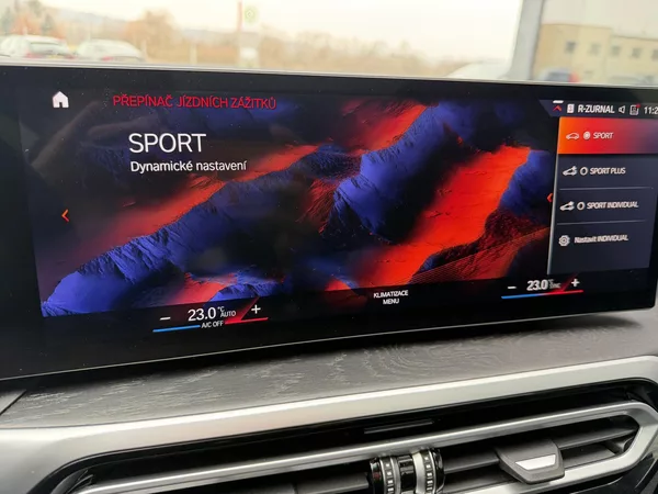 BMW Řada 3 M340i 275kW XDRIVE HUD PANORAM - foto 53