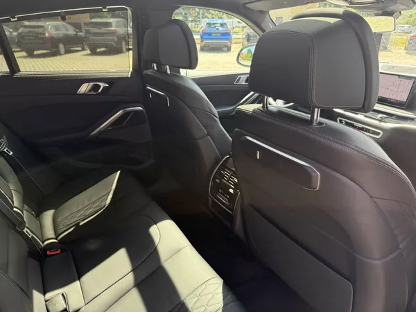 BMW X6 30XD 210kW M-PAKET R22 BLACK!! - foto 34
