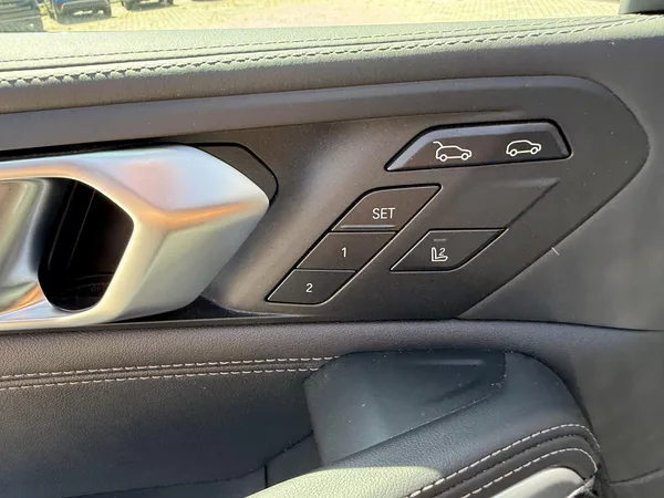 BMW X6 30XD 210kW M-PAKET R22 BLACK!! - foto 45