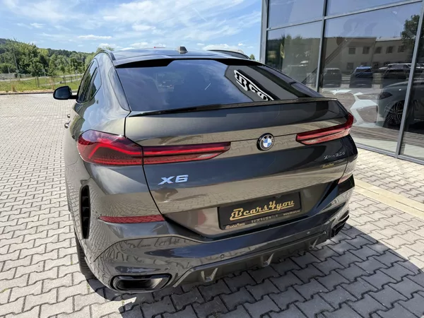 BMW X6 30XD 210kW M-PAKET R22 BLACK!! - foto 8