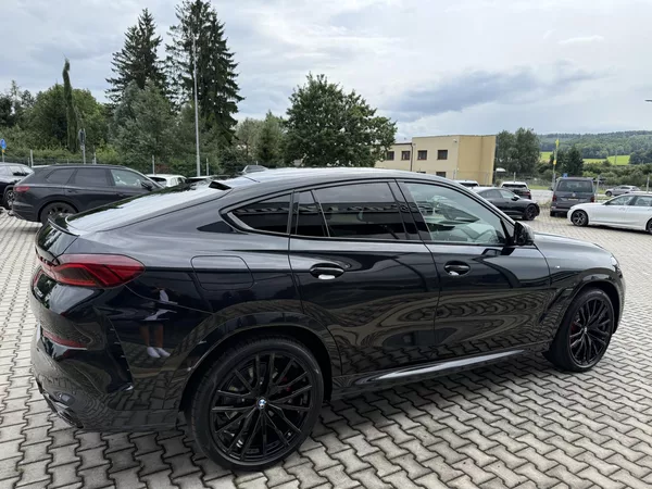BMW X6 30XD 210kW M-PAKET VZDUCH HK!! - foto 12