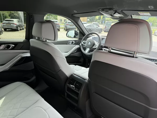 BMW X6 30XD 210kW M-PAKET VZDUCH HK!! - foto 31